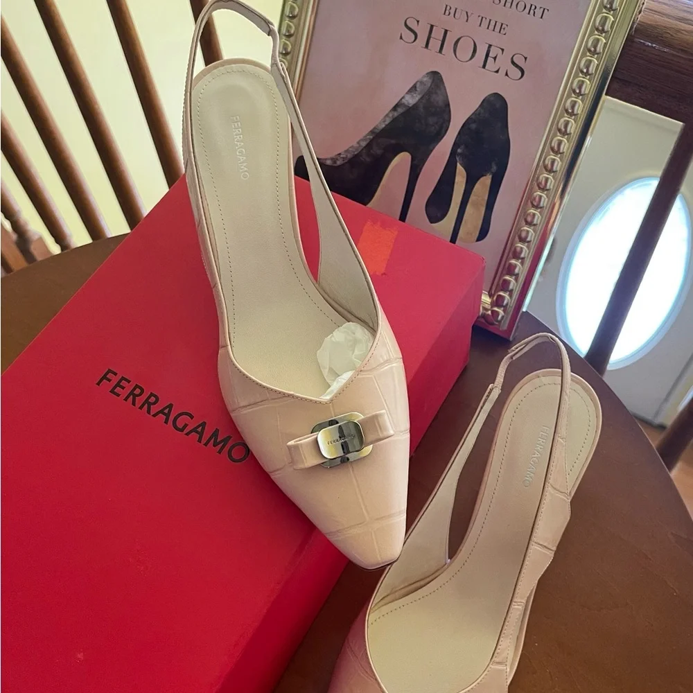 New Ferragamo size 8 light pink 3 inch heel - Picture 3 of 3